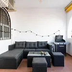 Tio Charles De June - Charming 2 Bedroom Apartment