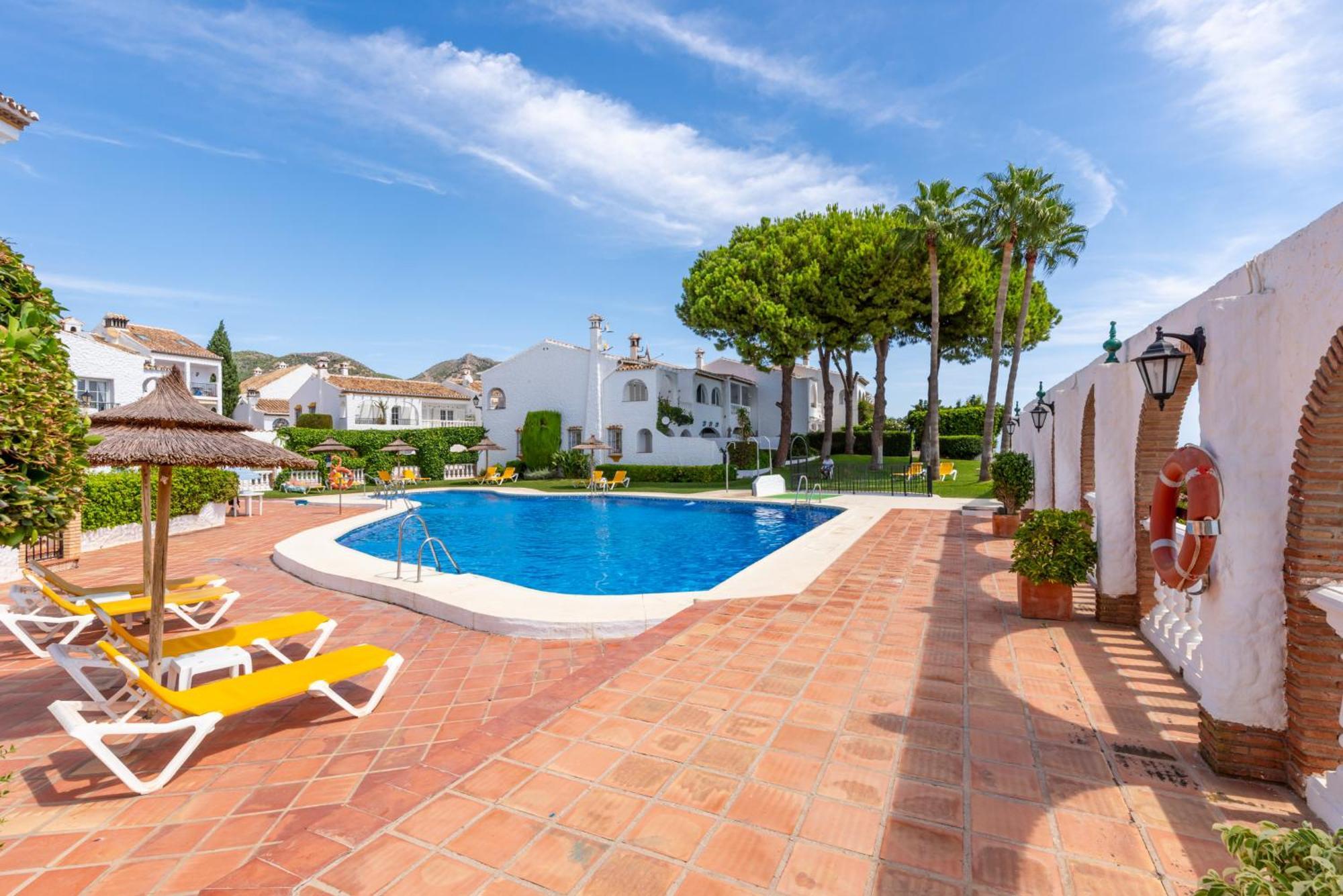 Tio Charles De June - Charming 2 Bedroom Lejlighed Benalmádena