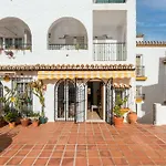Tio Charles De June - Charming 2 Bedroom Apartment