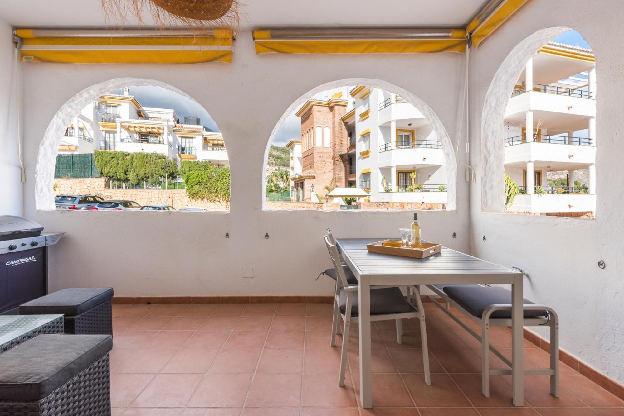 Apartment Tio Charles De June - Charming 2 Bedroom