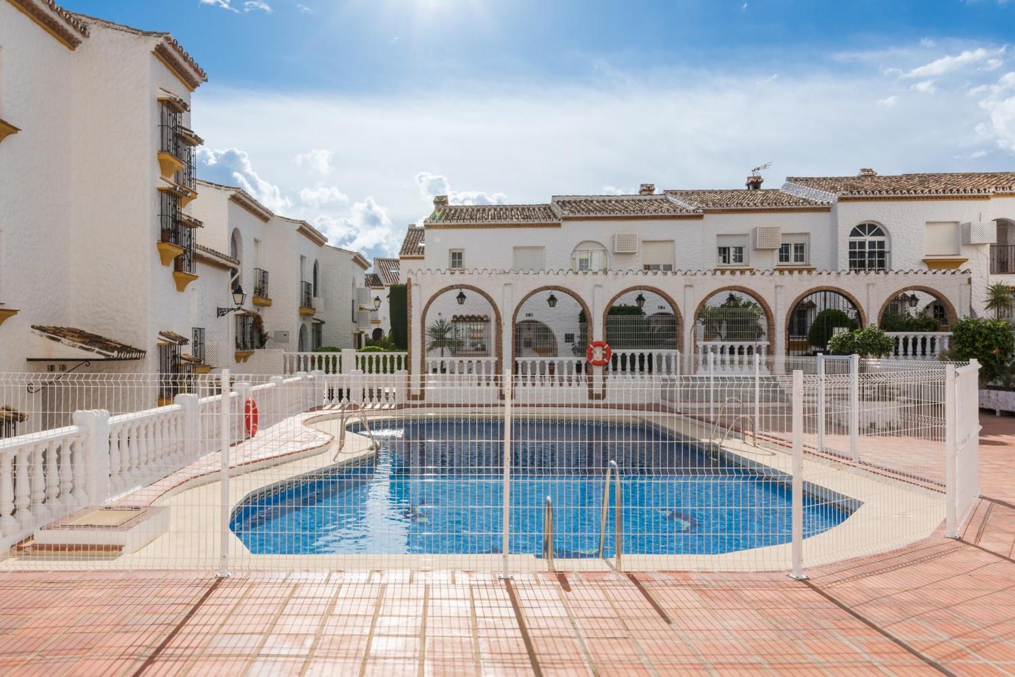 Apartment Tio Charles De June - Charming 2 Bedroom Benalmadena