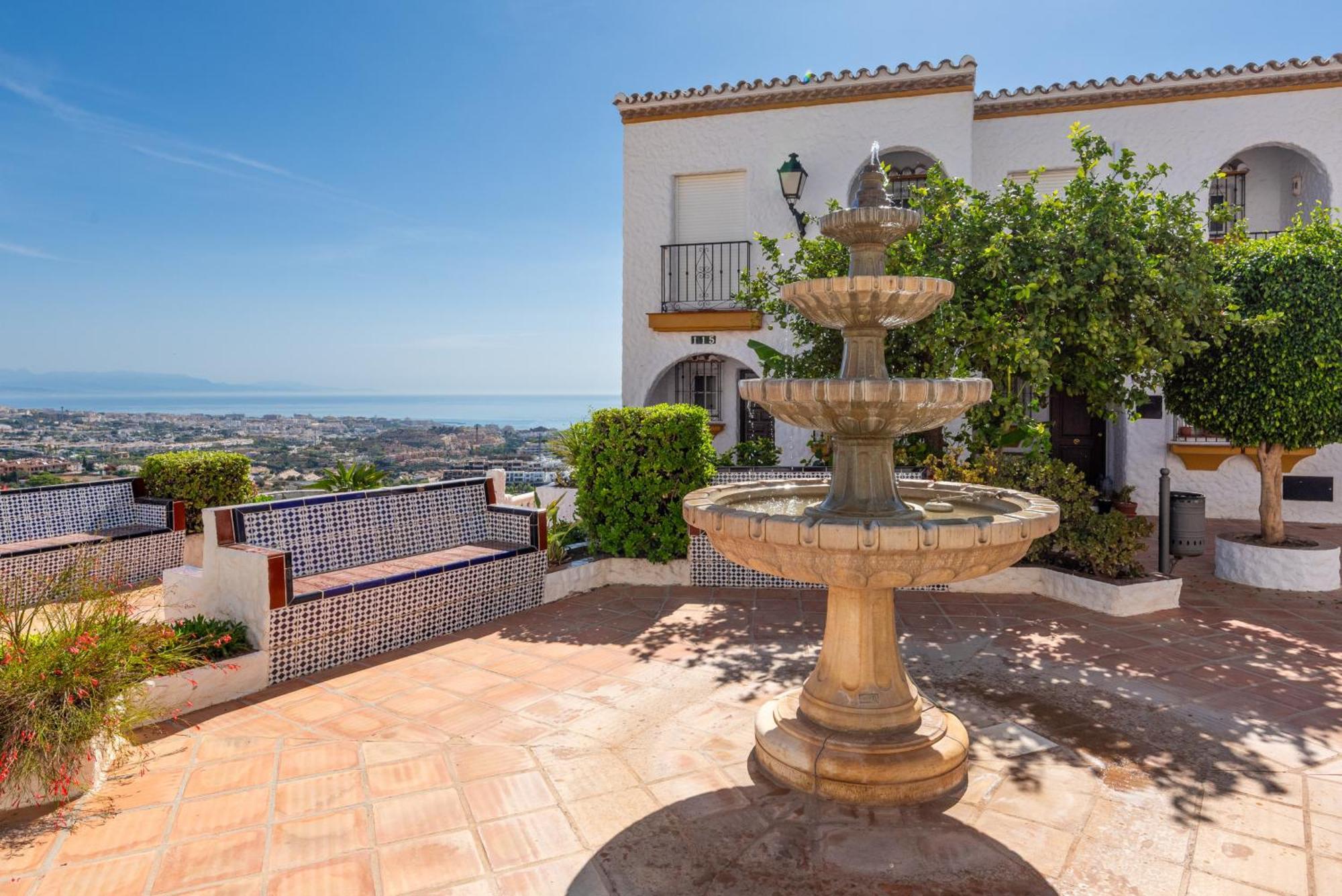 Tio Charles De June - Charming 2 Bedroom Apartment *
